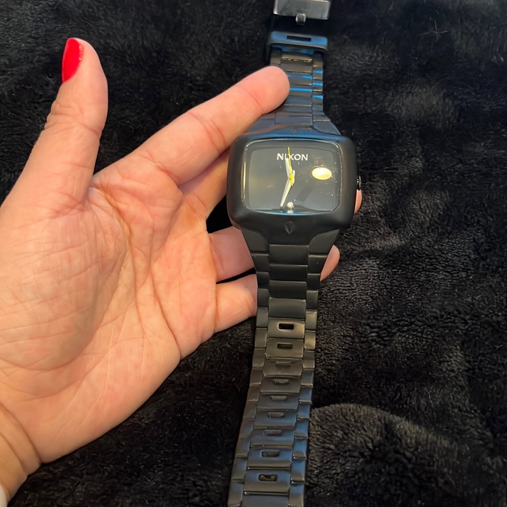 Nixon watch